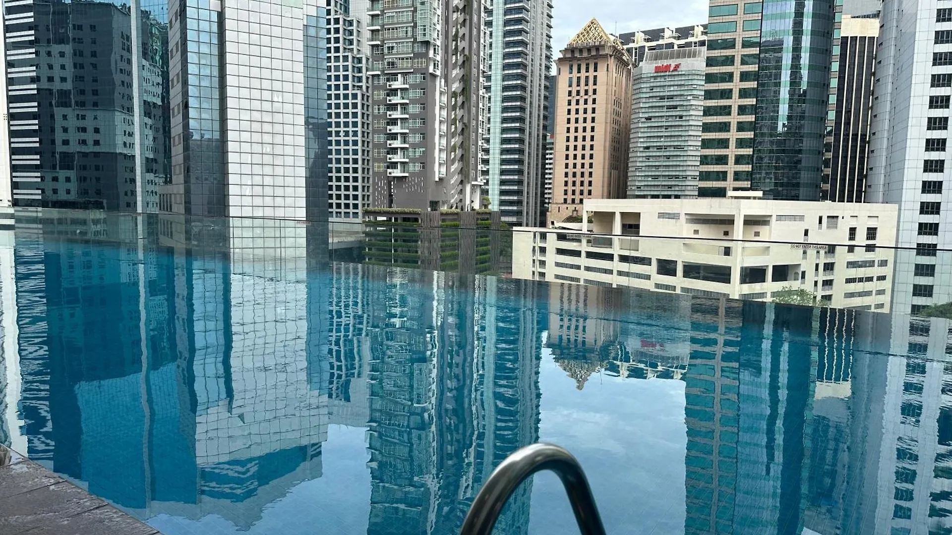 One Bukit Ceylon By Home Suites Kuala Lumpur 3*,